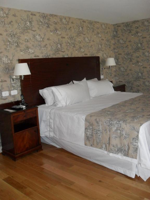Deluxe Suite,64167187:JPEG