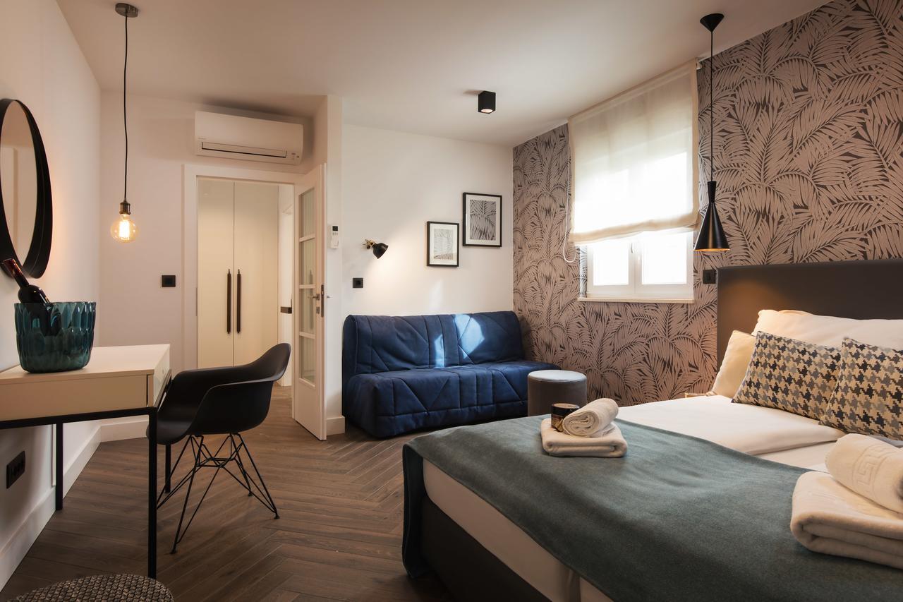 Deluxe Double or Twin Room with Sea View,645249645:JPEG