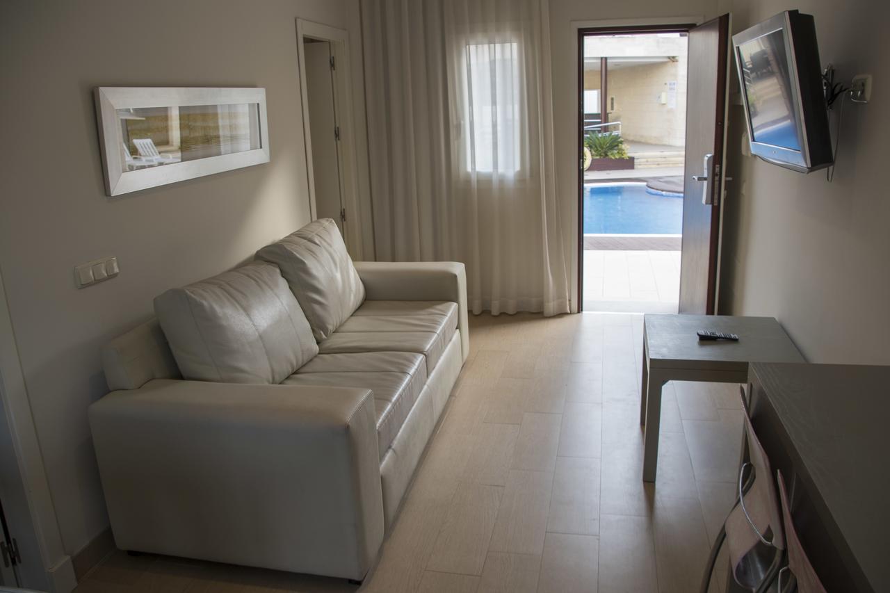 One-Bedroom Apartment 2,688063095:JPEG