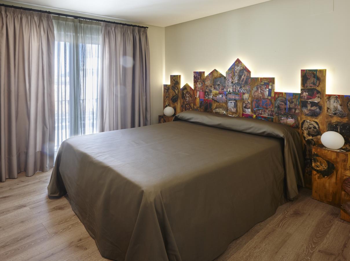 Standard Queen Room,647883858:JPEG