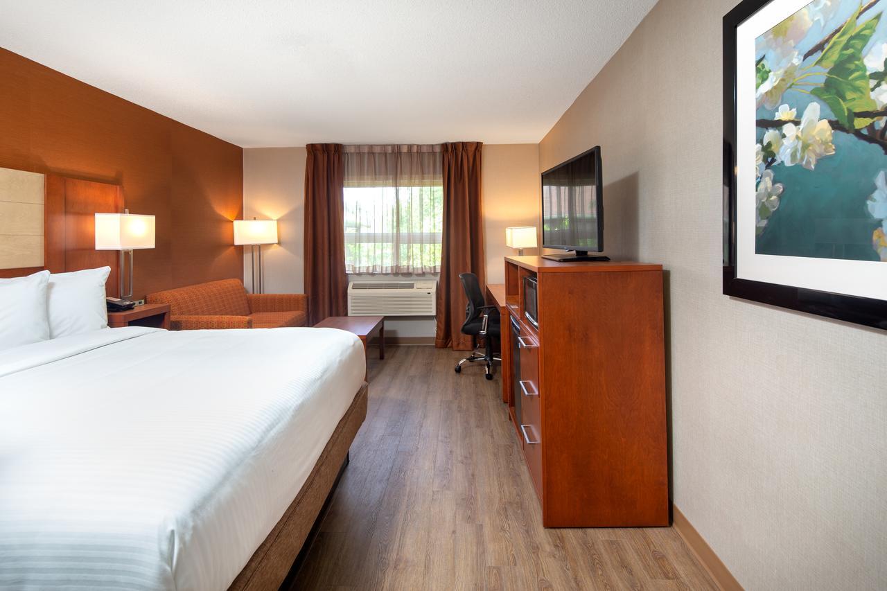 Queen Room