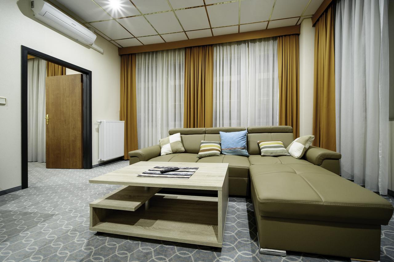 One-Bedroom Premium Apartment,666146052:JPEG