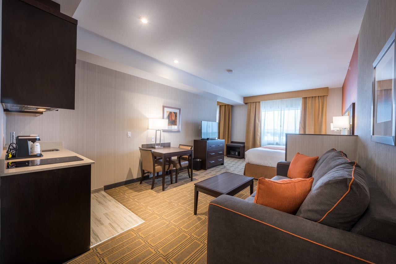 King Room with Sofa Bed and Kitchenette,713356636:JPEG