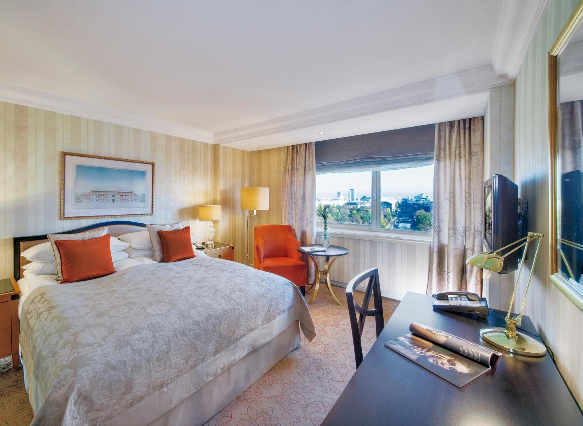 Classic Room,1275542788:JPEG