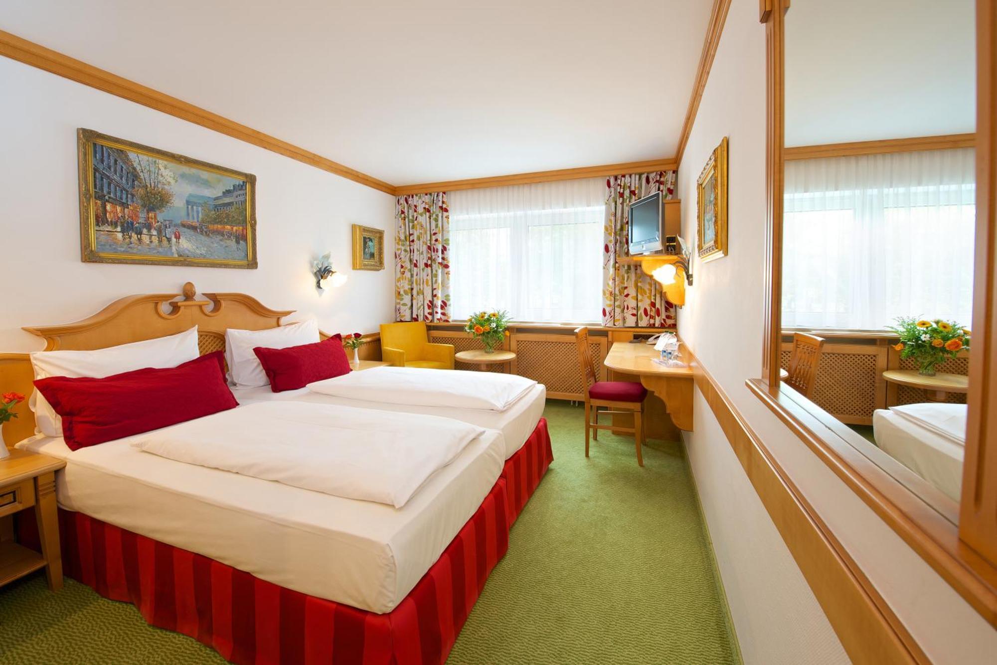 Double Room (1 Adult),687735066:JPEG