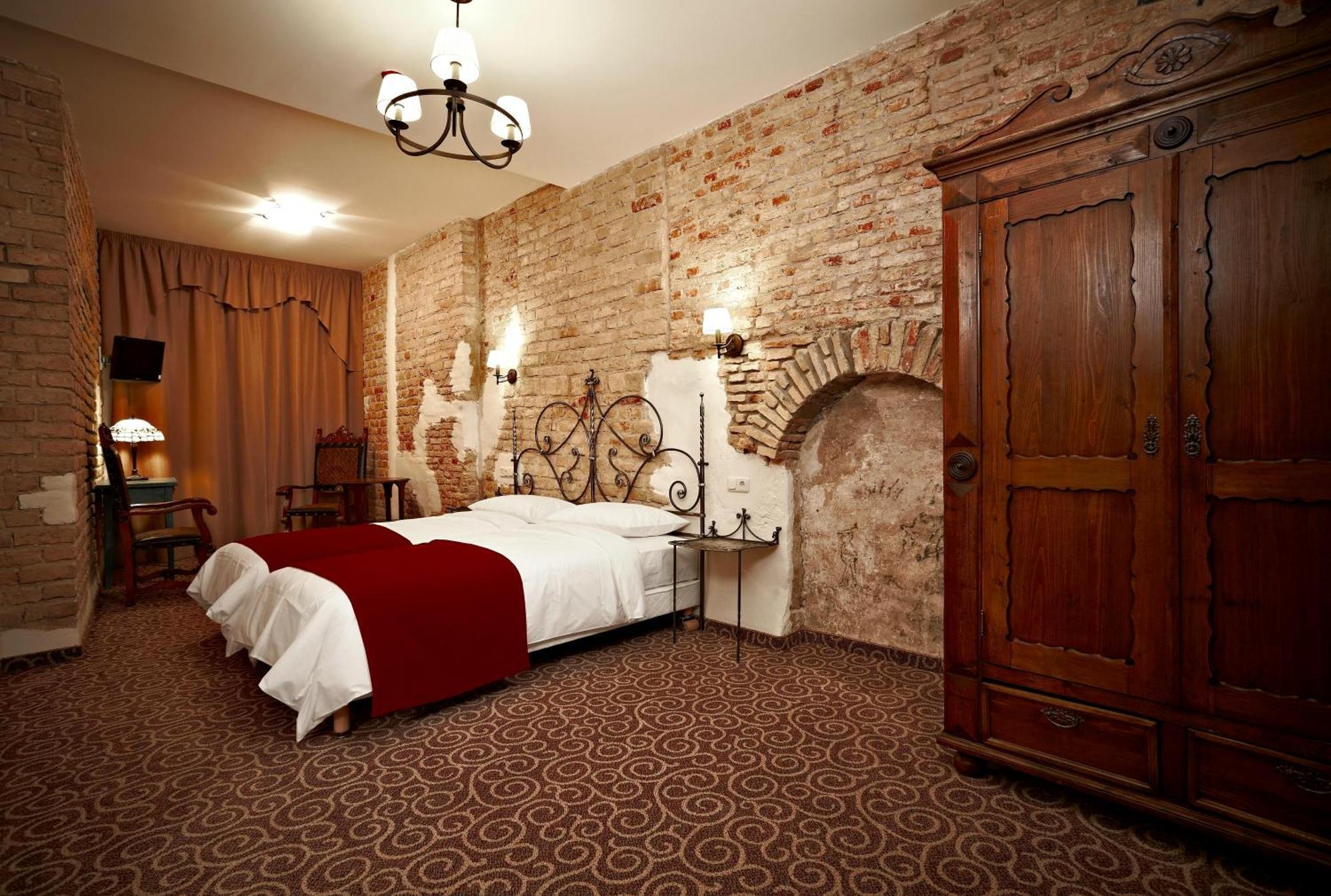 Superior Double or Twin Room,688065864:JPEG