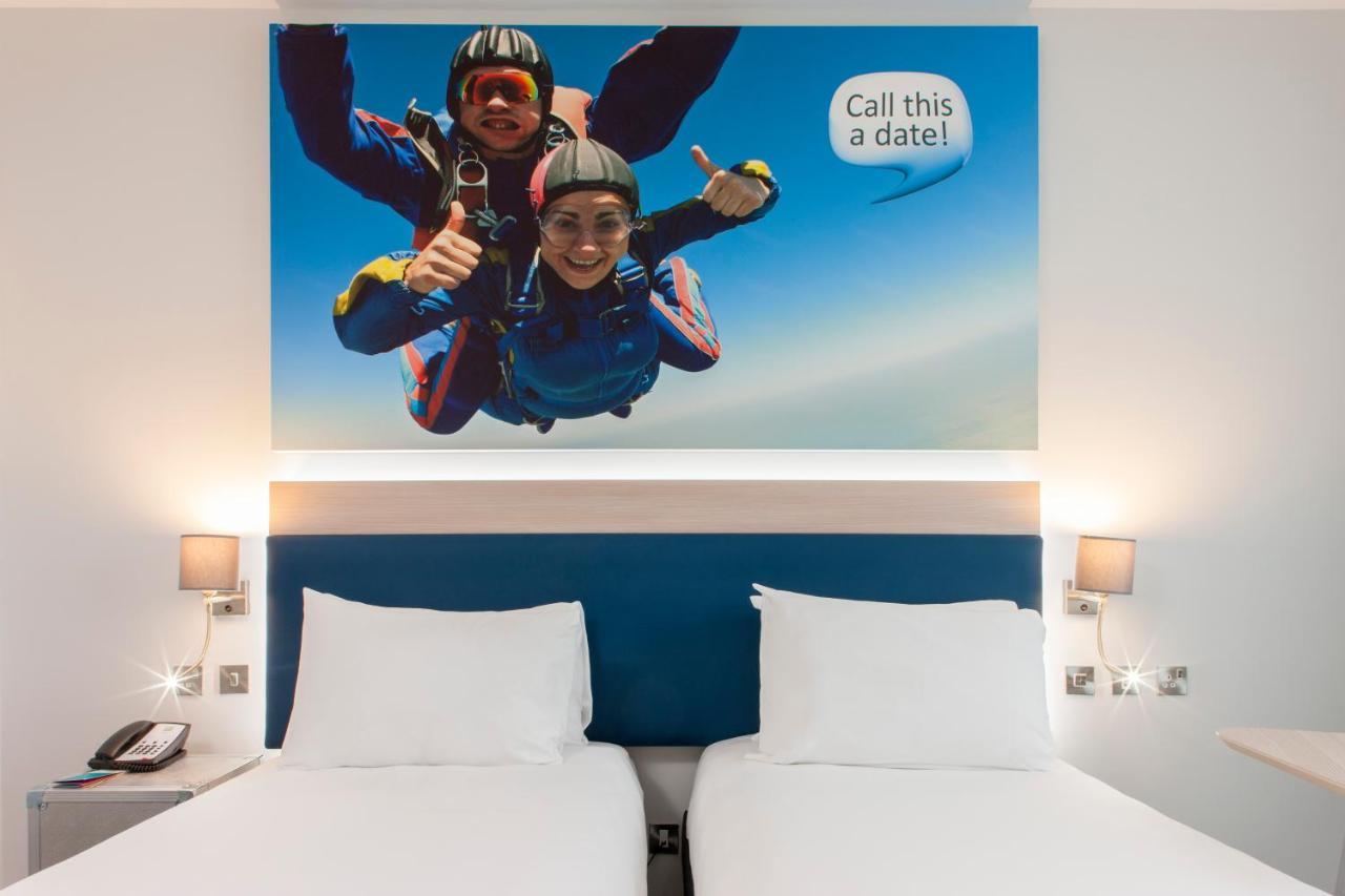 Twin Room,1705013546:JPEG
