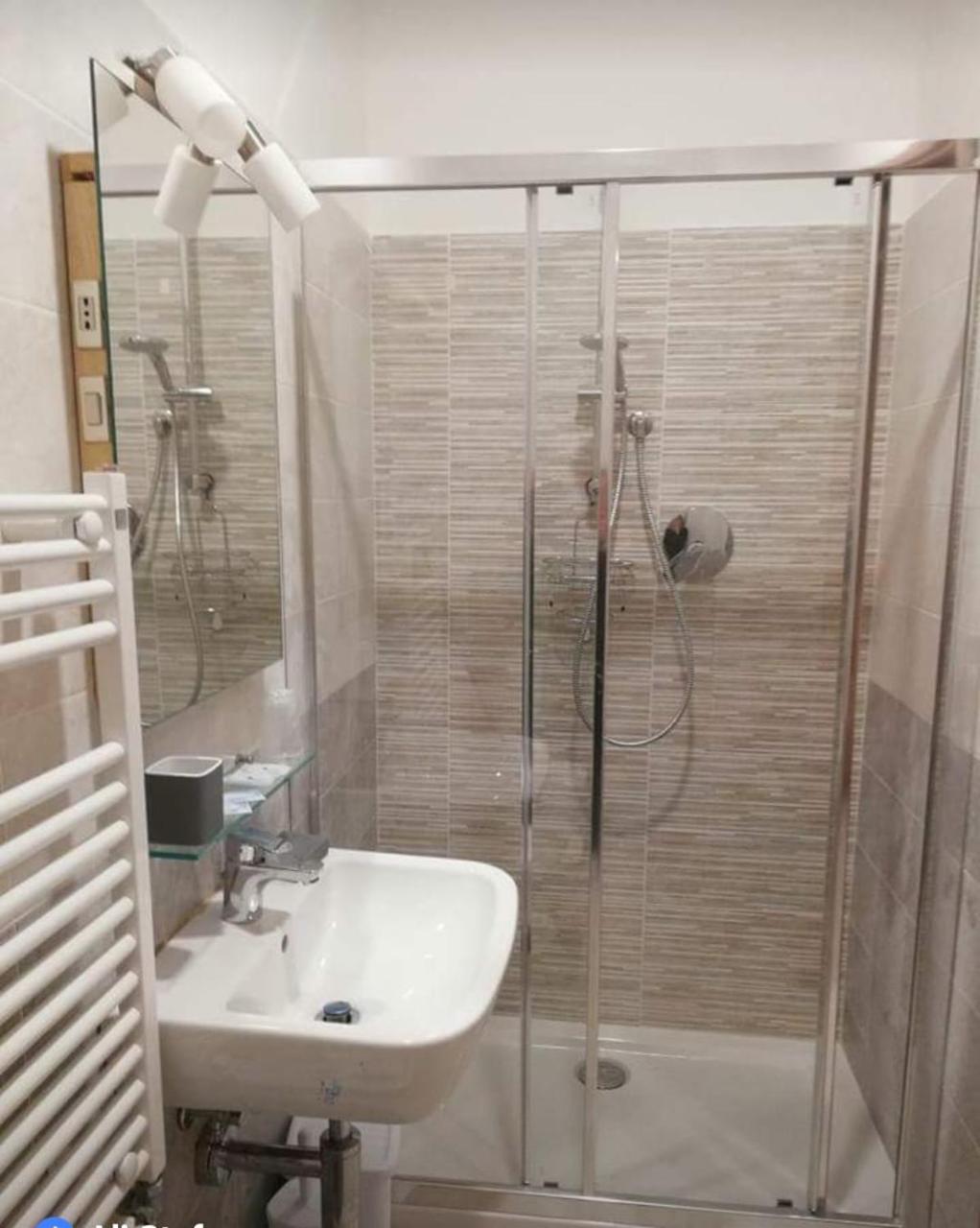Double Room,695504256:JPEG