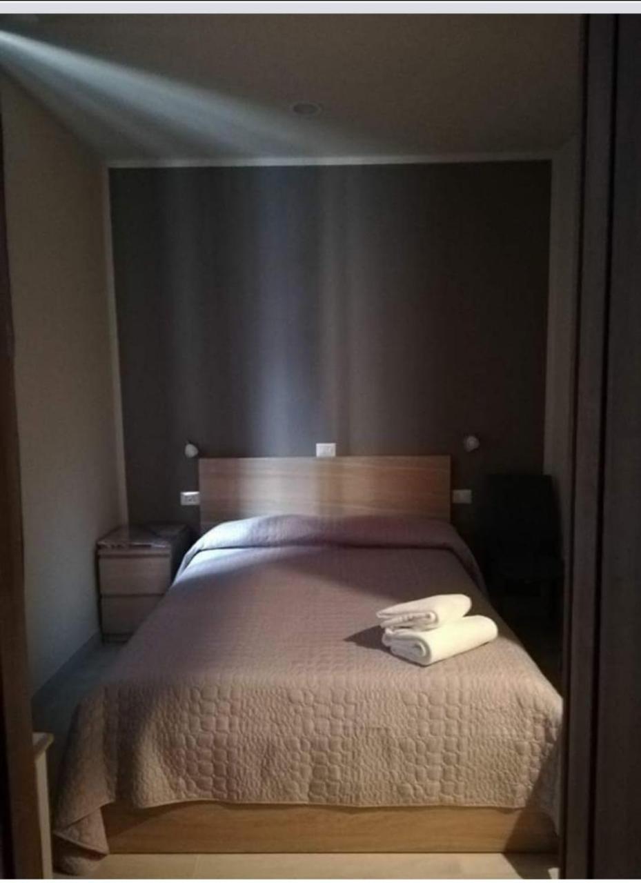 Single Room,695505429:JPEG