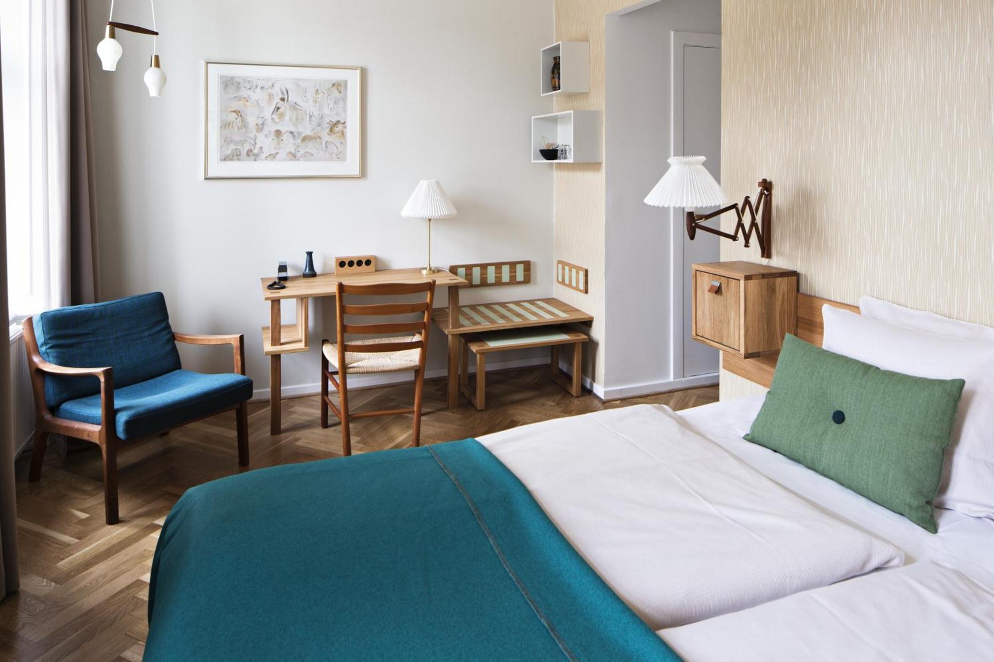 Standard Double Room,697835094:JPEG