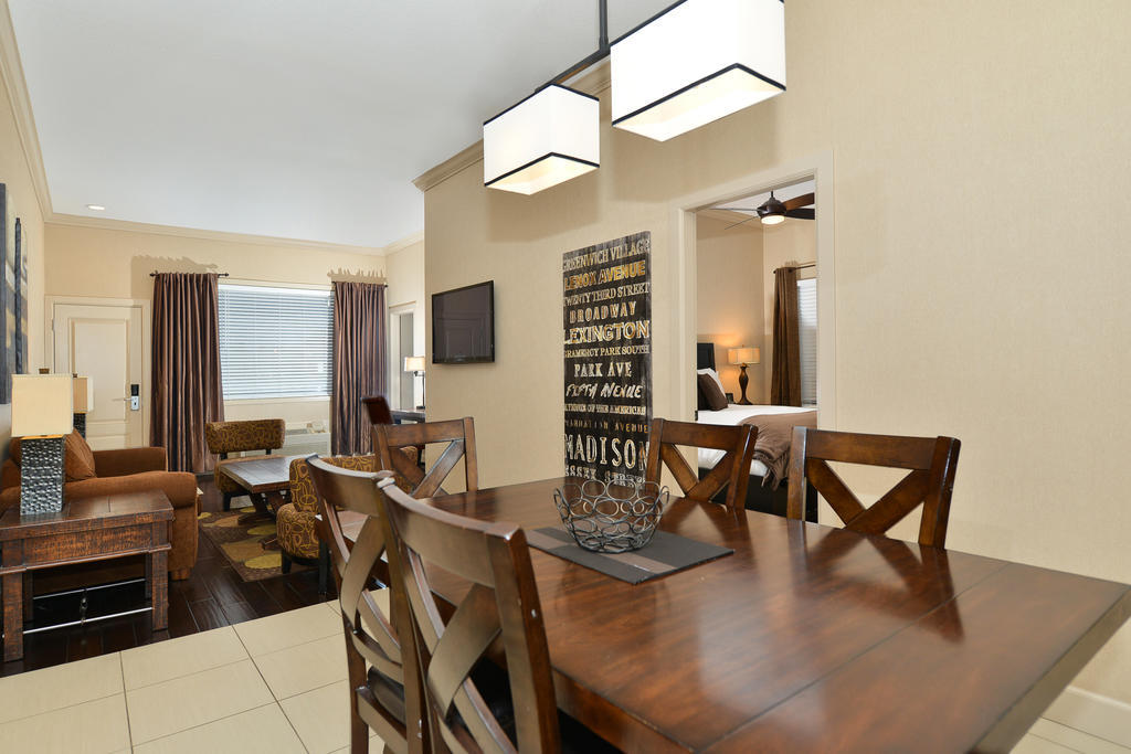 Executive Two-Bedroom Suite,186365610:JPEG