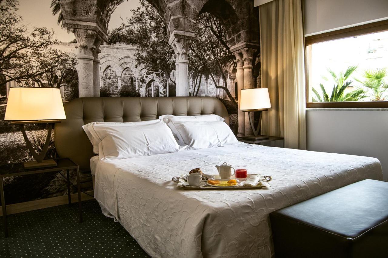 Deluxe Double or Twin Room,766663981:JPEG