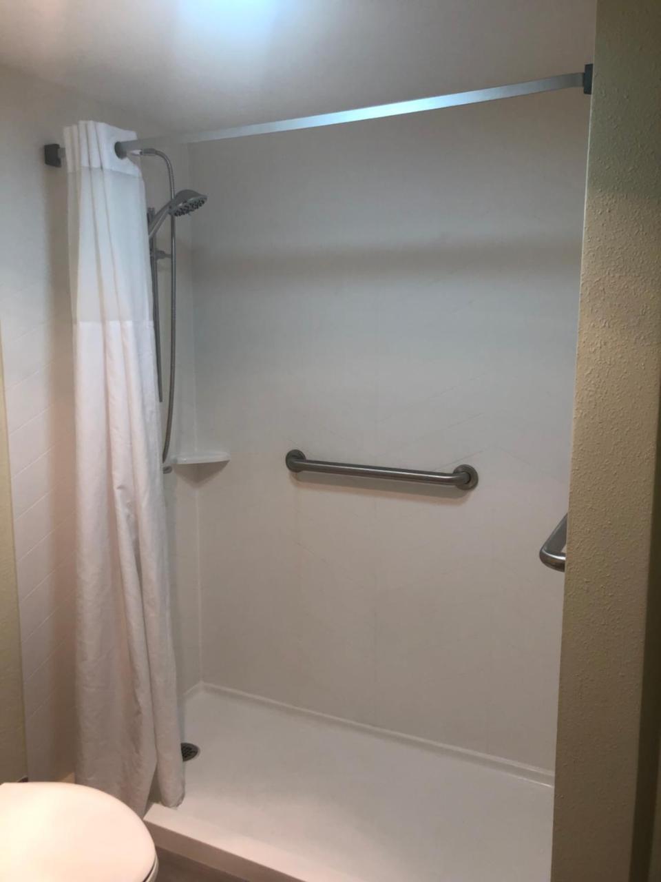 King Room - Disability Access/Non-Smoking,762246340:JPEG