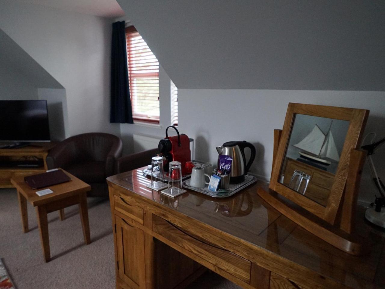 Deluxe Family Room,771421639:JPEG