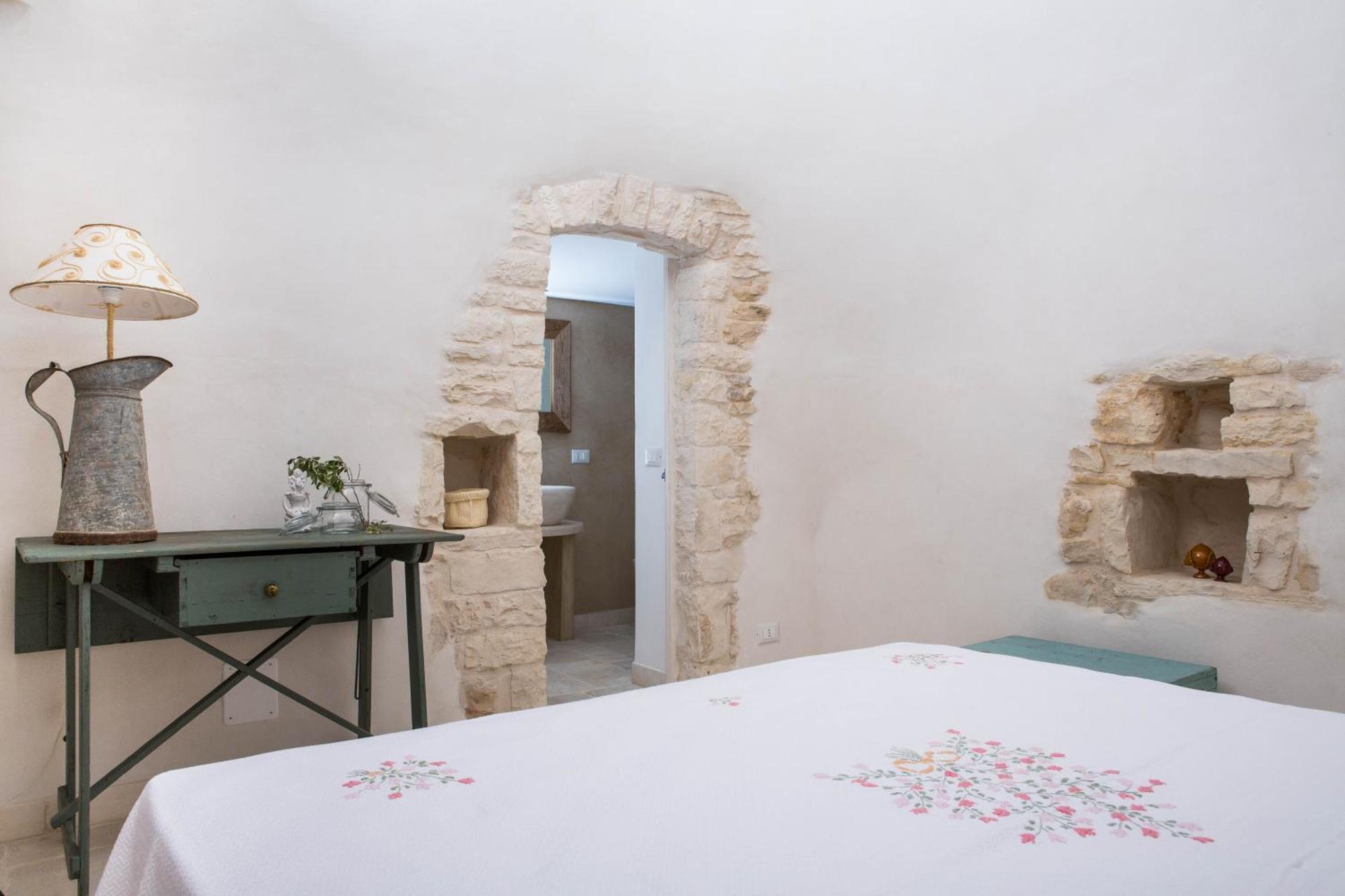 Trullo (2 Adults),783217374:JPEG