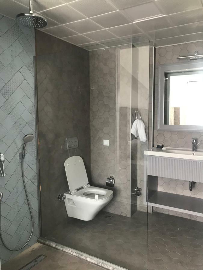 Deluxe Suite with Sea View,800132349:JPEG