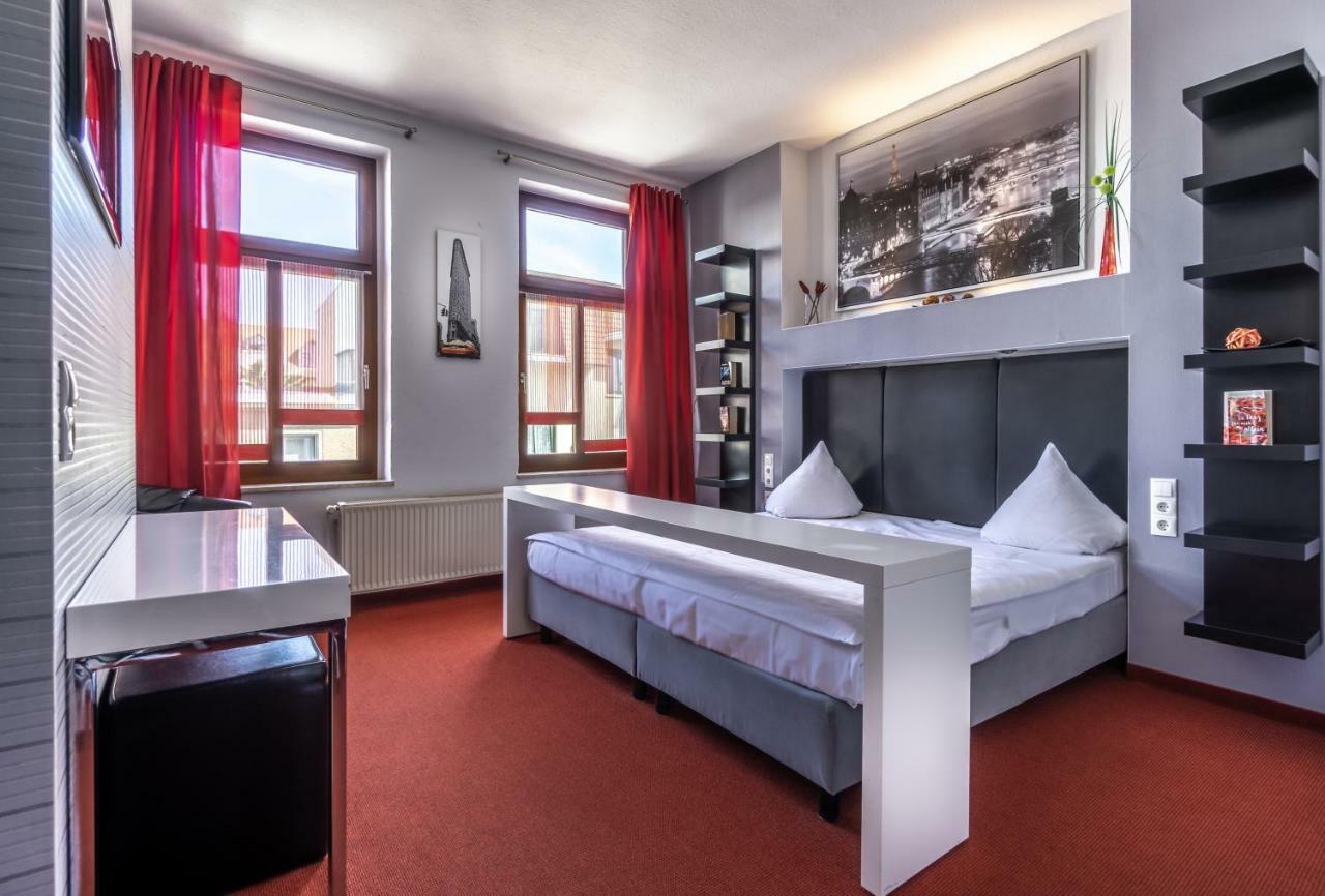 Double Room,800364099:JPEG
