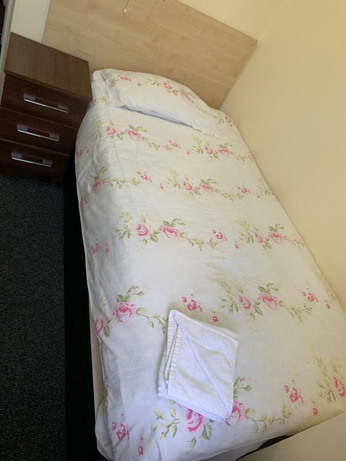 Single Room,804081141:JPEG