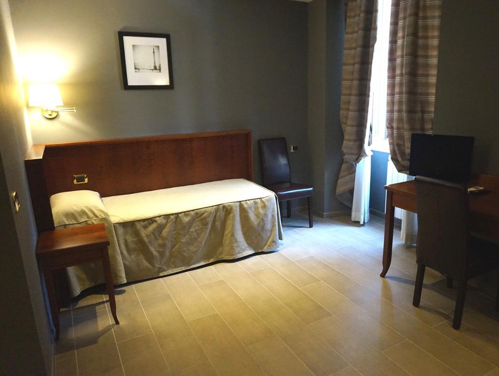Single Room,81221583:JPEG