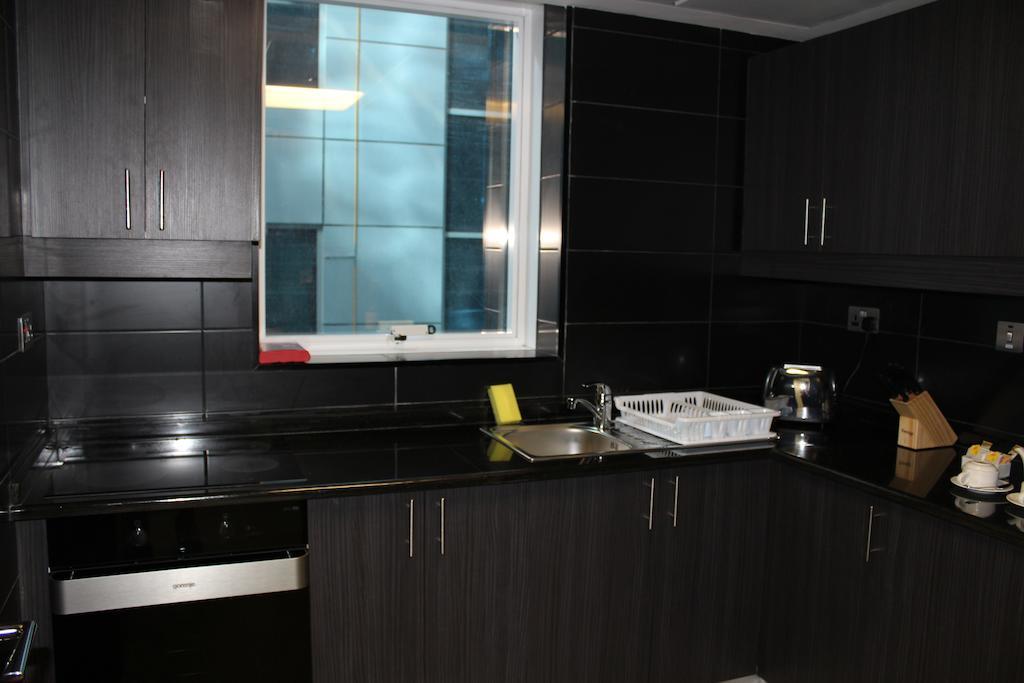 Deluxe Queen One Bedroom Apartment,109795920:JPEG