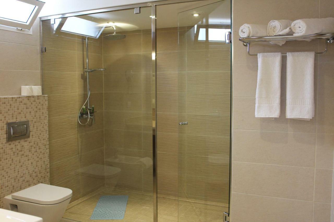 Deluxe Suite with Sea View,835482422:JPEG