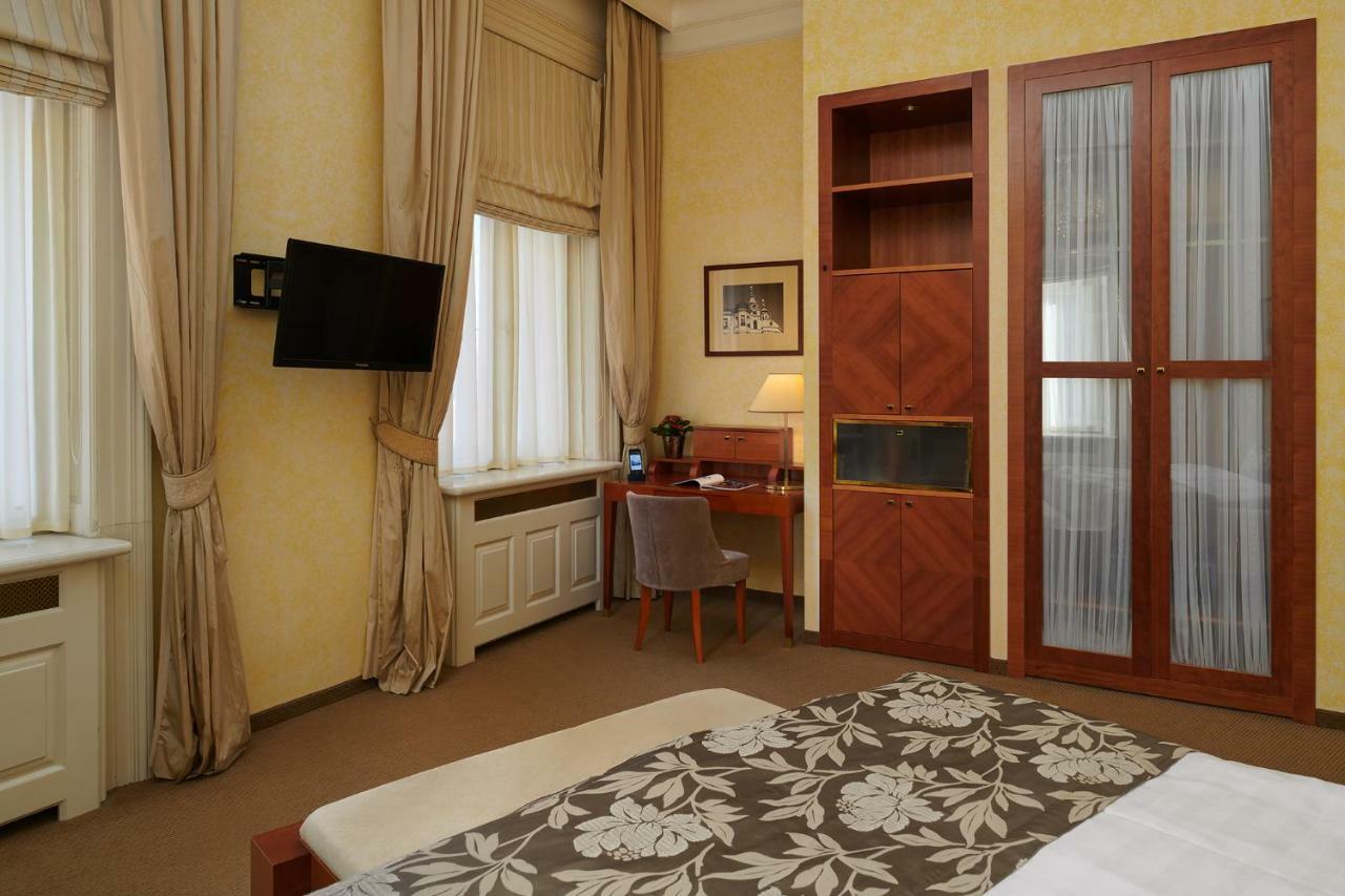 Superior Room,1278356458:JPEG
