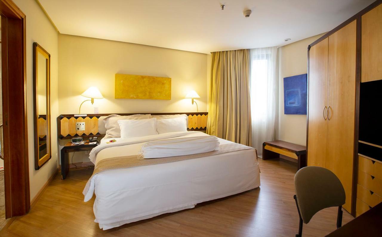 Executive Suite,1212442402:JPEG