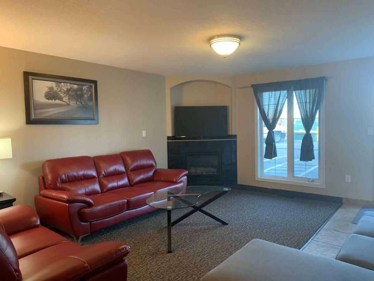 King Suite - Non-Smoking,890686174:JPEG