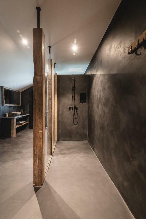 Deluxe Suite,939097183:JPEG