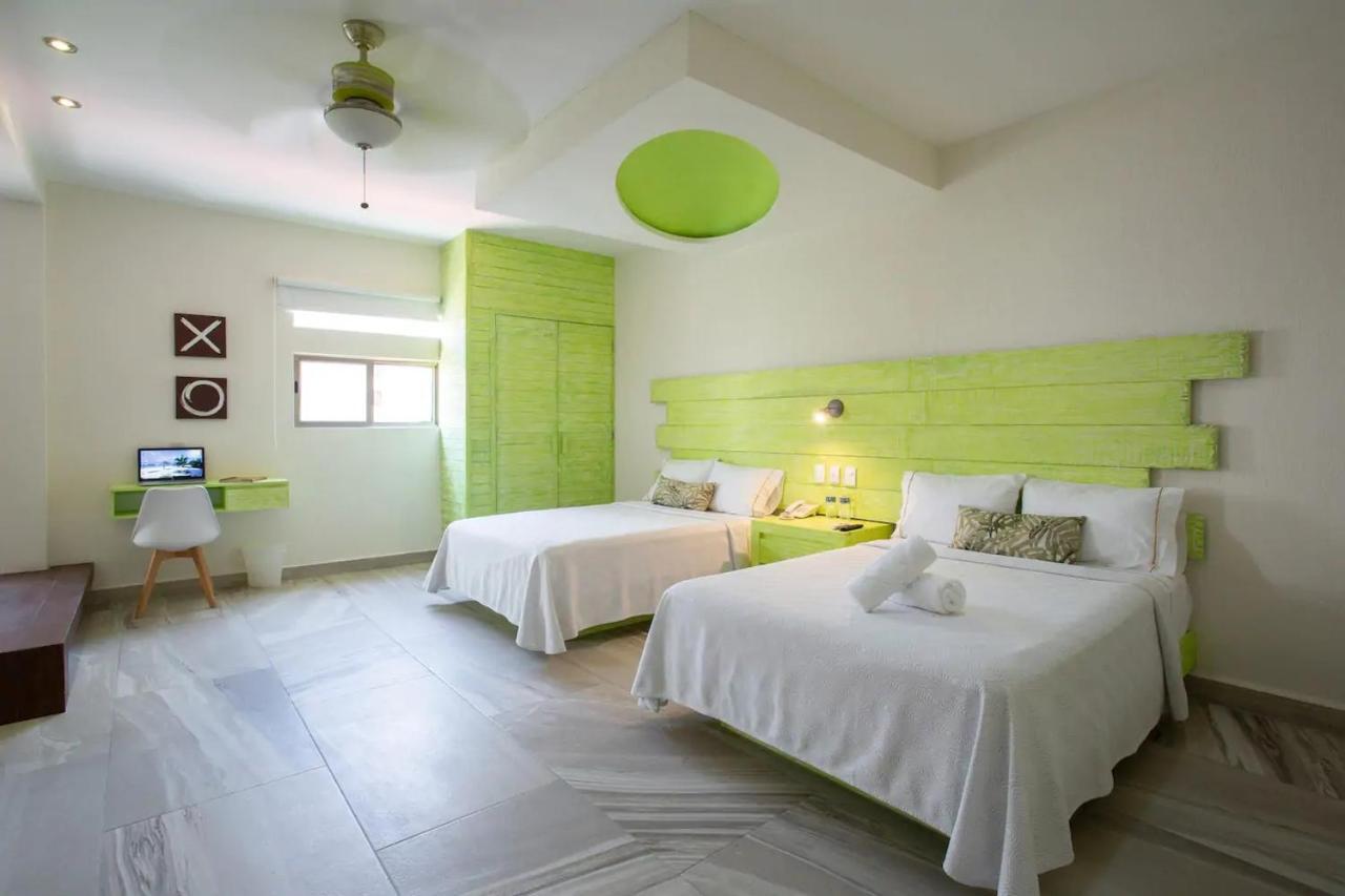 Standard Double Suite,941134969:JPEG
