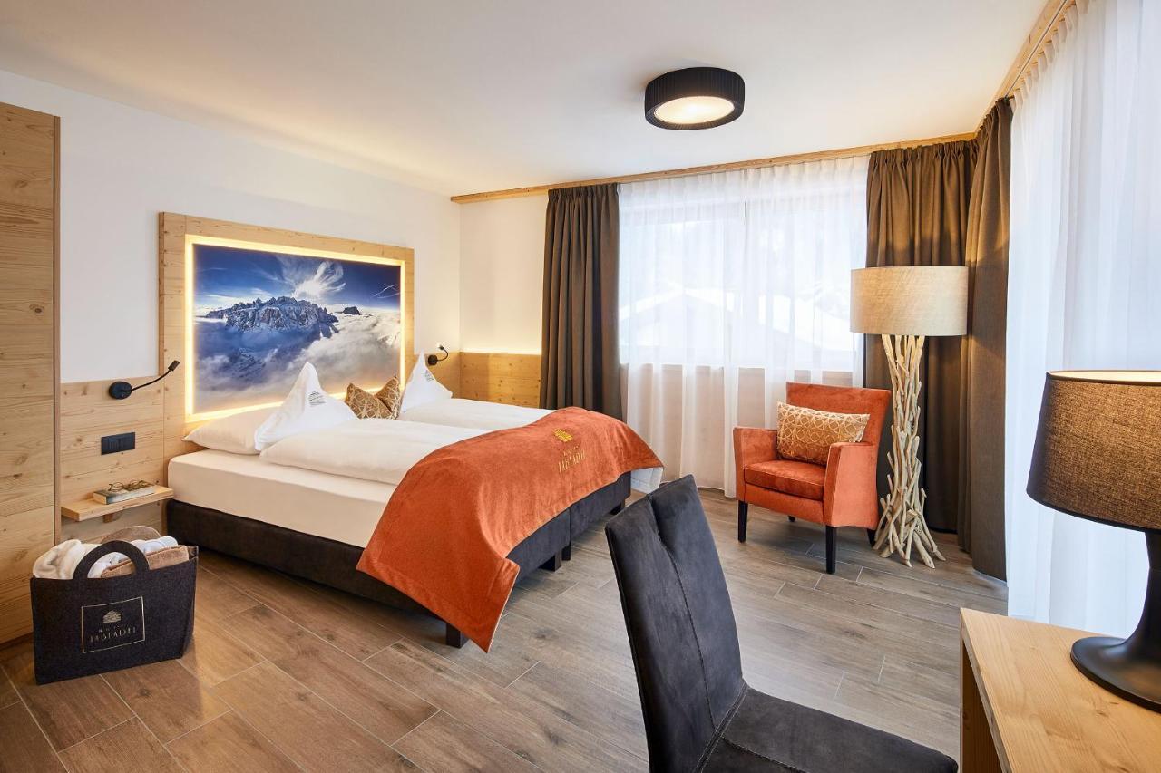 Deluxe Double or Twin Room,970740844:JPEG
