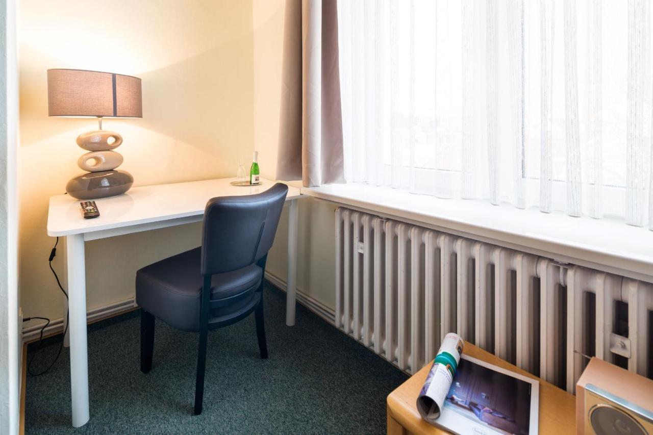 Standard Single Room with Shower 7,975149998:JPEG
