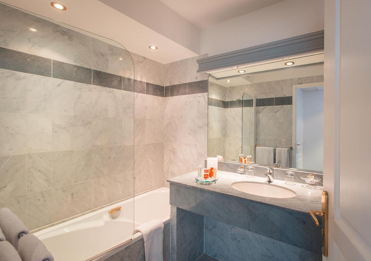 Superior Double Room with City View,990165445:JPEG