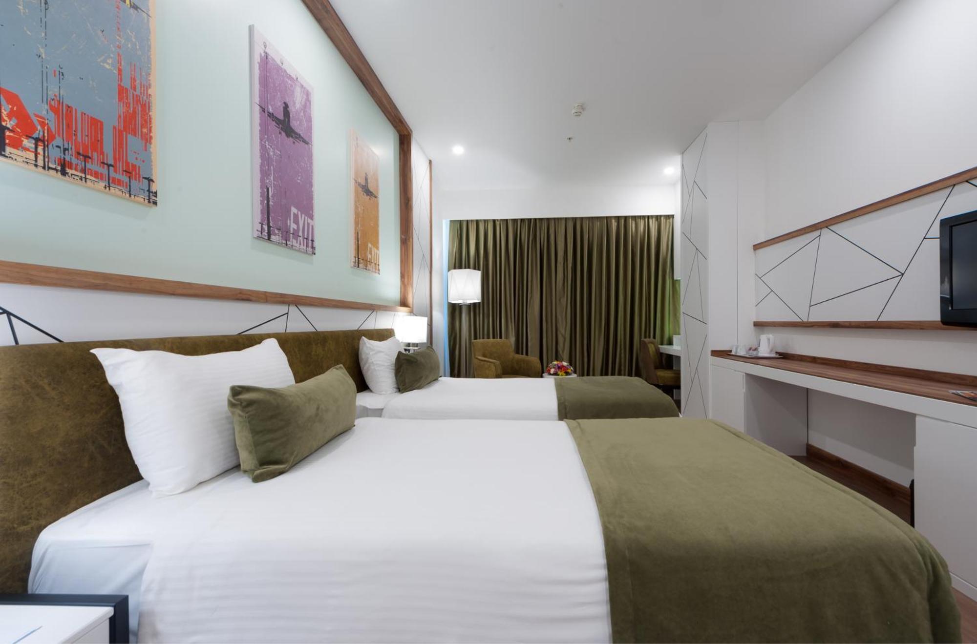 Deluxe Double or Twin Room,996221338:JPEG