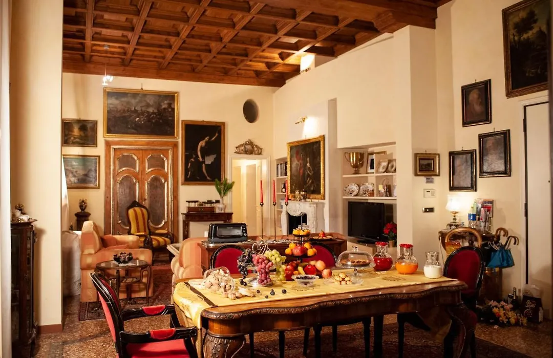 Gran Suite Piazza Maggiore - T&T Communications-1