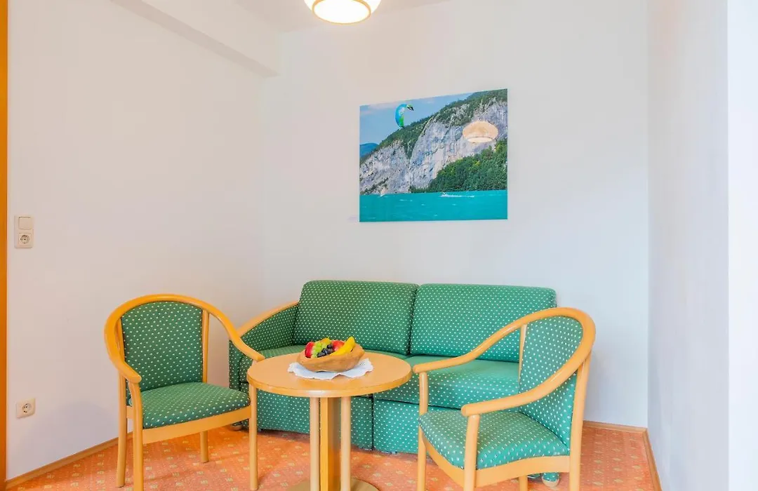 Hotel garni Weberhäusl-1