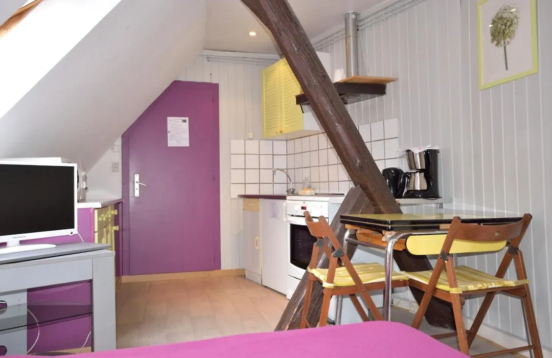 Chambres D'Hotes Chez Caroline-1