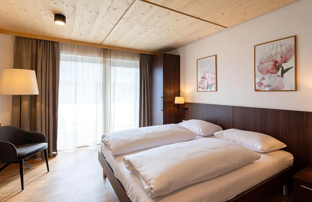 Educare Hotel-1
