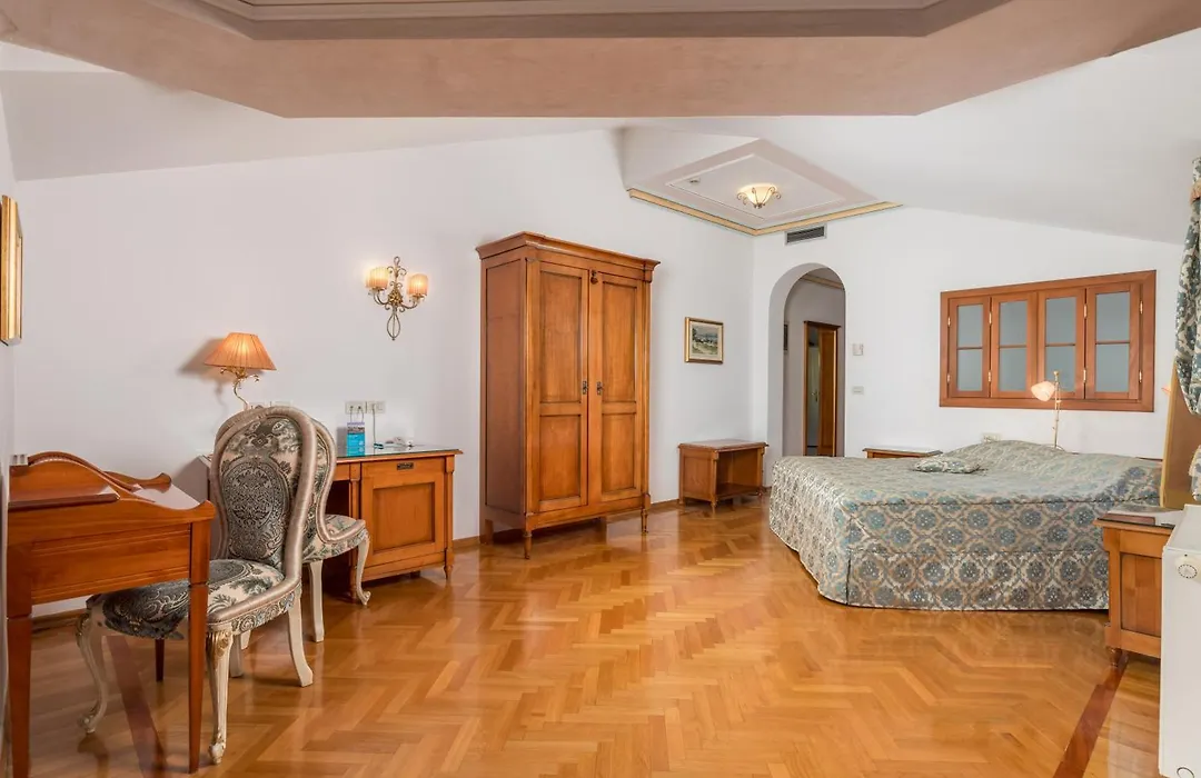 Hotel Miramar-1