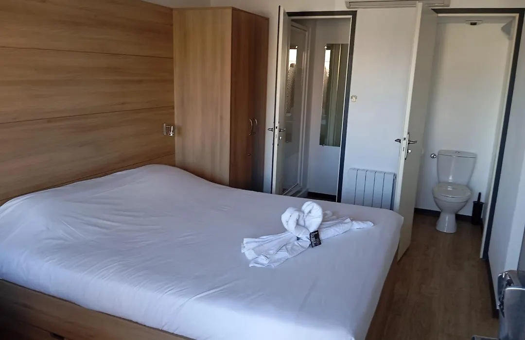 Enzo Hotels Loudeac-1