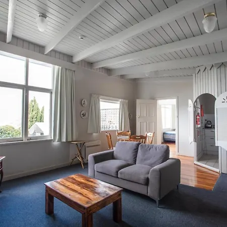Battery Point Manor-2