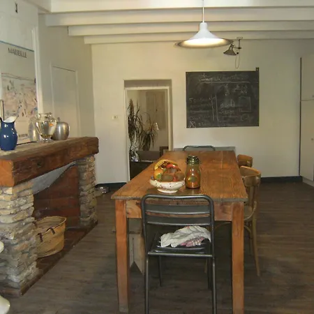 L'Auberge Espagnole - Bed & Breakfast-3