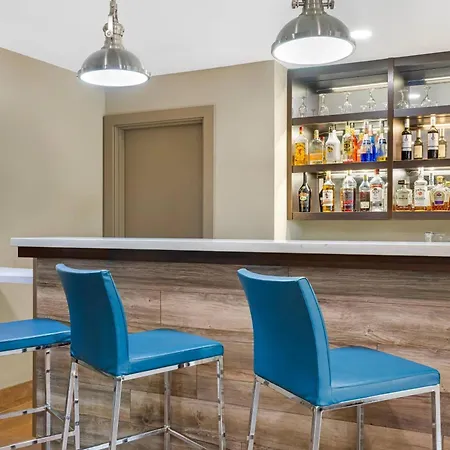Quality Inn & Suites-3