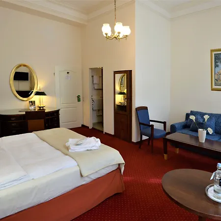 Hotel am Kochbrunnen-2