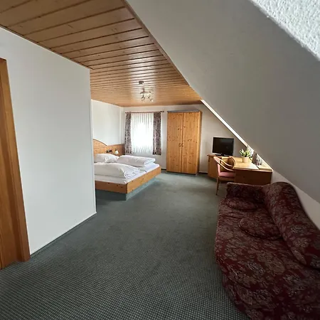 Landhotel&Gaststuben Zum Hasen-3