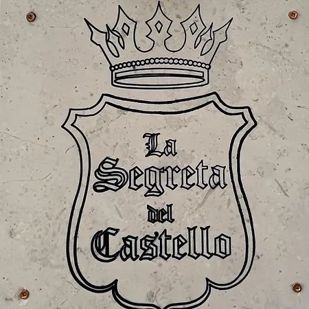 LA SEGRETA DEL CASTELLO, Private Access-3