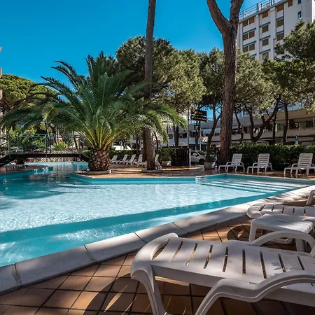 Hotel Corona Milano Marittima-3