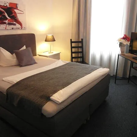 Hotel Frankfurter Hof-2