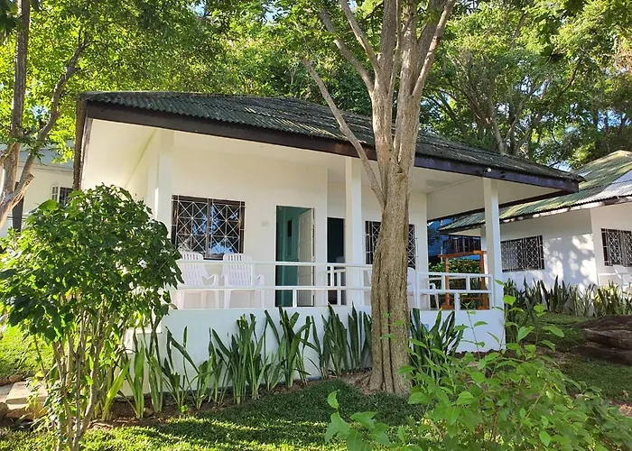 Blue Bay Bungalow