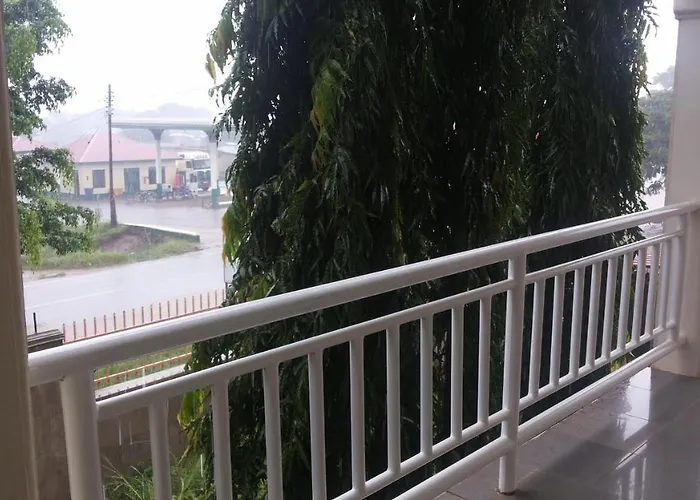 Leosim Hotel Nebbi